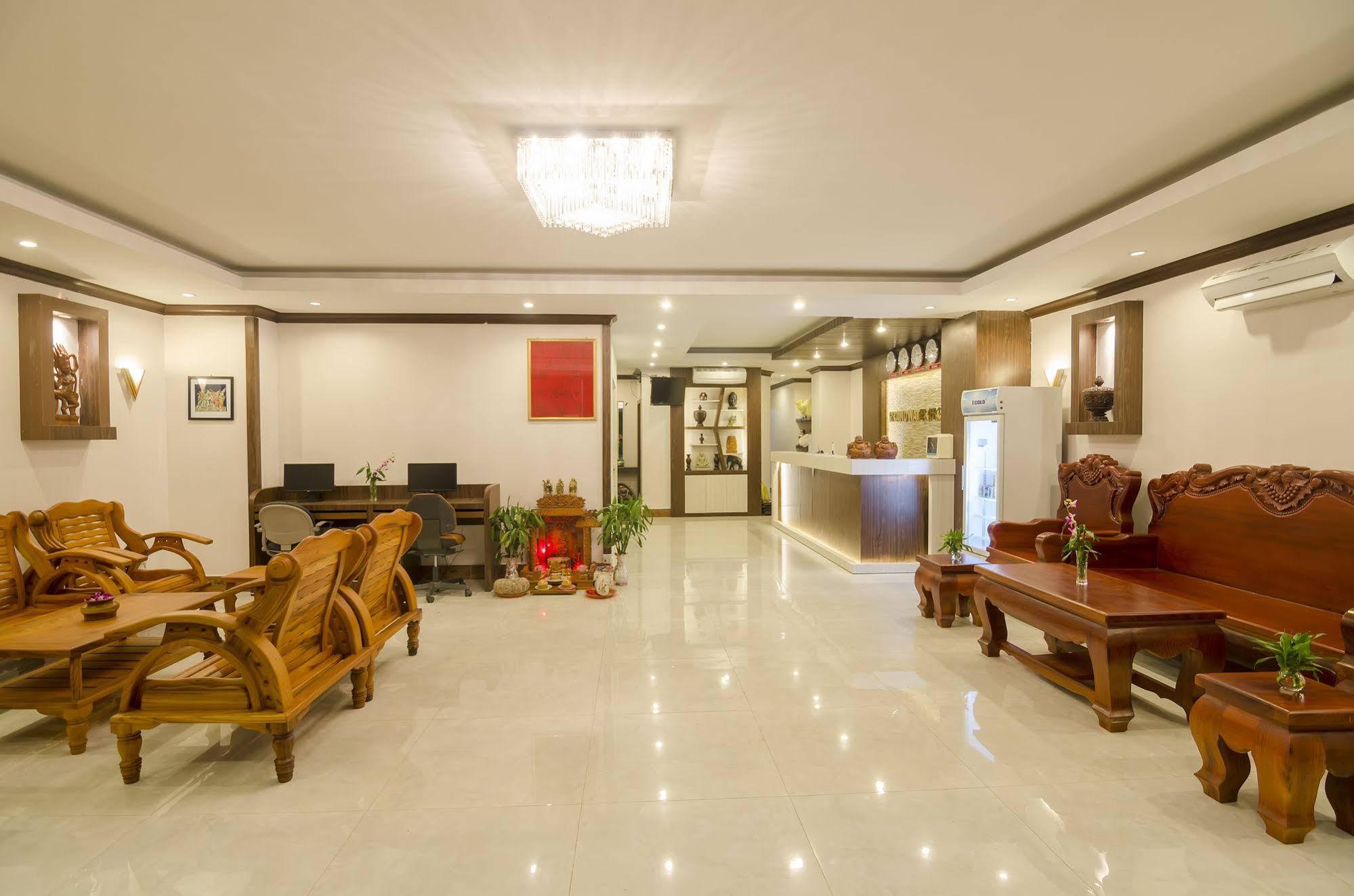 Phuminh Hotel Riverside Phnom Penh Bagian luar foto