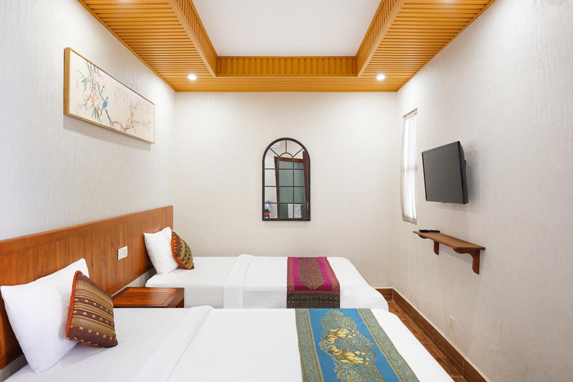 Phuminh Hotel Riverside Phnom Penh Bagian luar foto