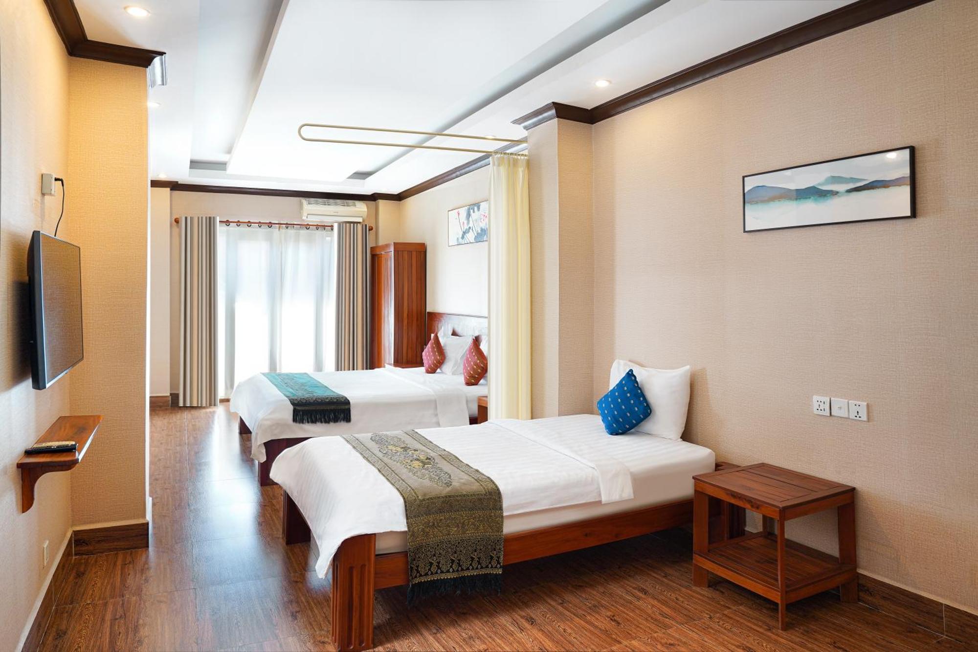Phuminh Hotel Riverside Phnom Penh Bagian luar foto